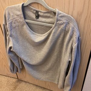 Grey comfy top